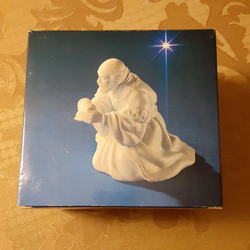 Avon Nativity Collectibles Magi-Melchior Porcelain Figurine